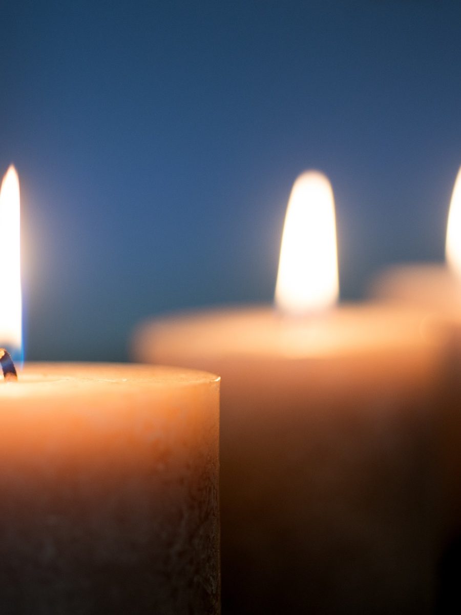 candle-g5e2856c23_1920